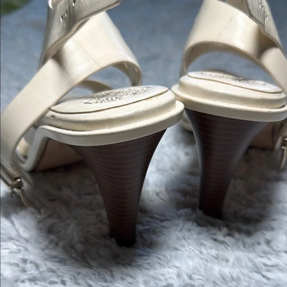 Vince Camuto Cream Heeled Sandals with Decorative Cutouts Sz 10 NWT - Picture 3 of 8